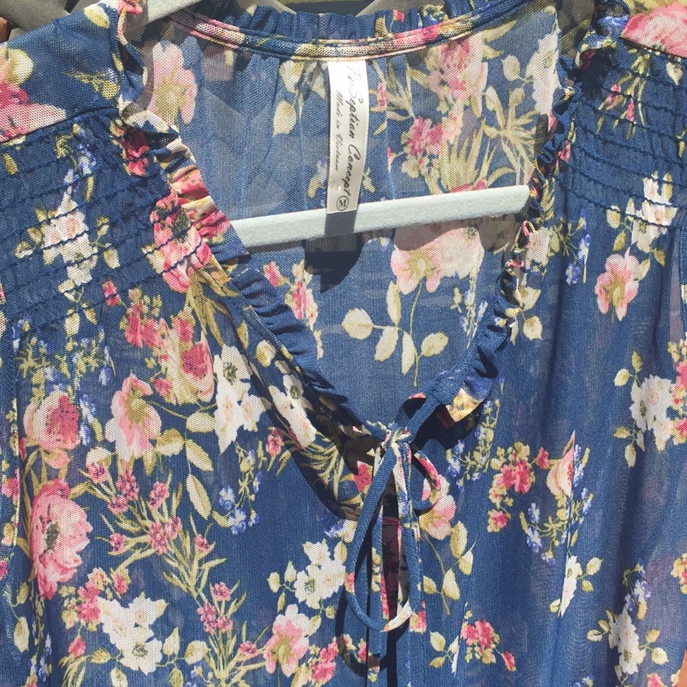 Flower sleeveless cool top